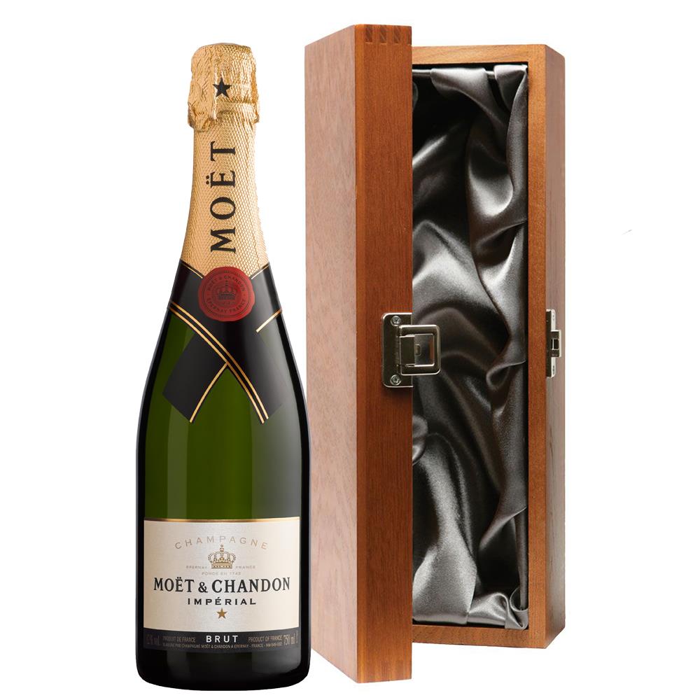 Moet &amp;amp; Chandon Brut Imperial Champagne 75cl in Luxury Gift Box
